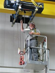 Inspecting a wire rope hoist