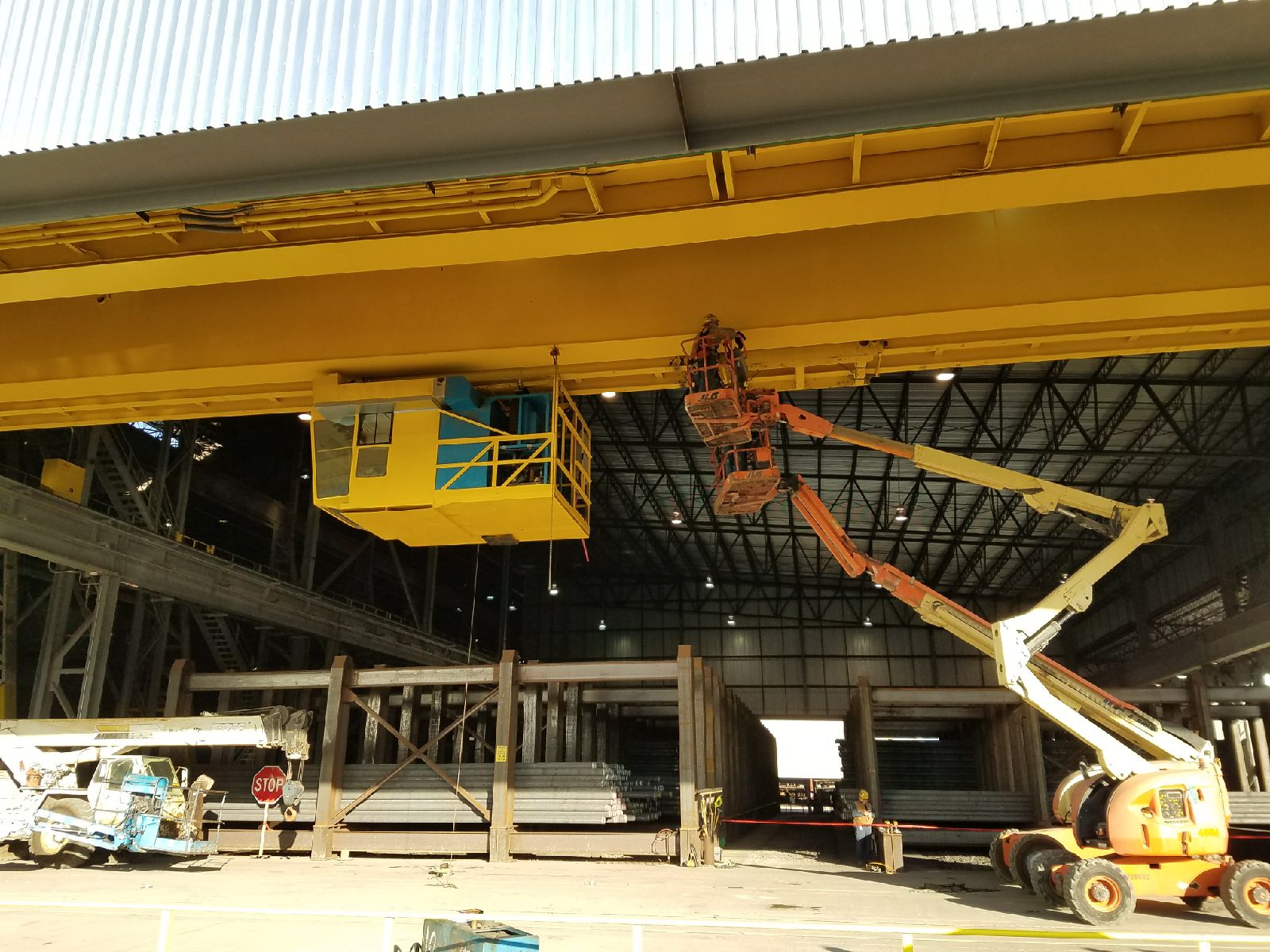 Install of large overhead crane